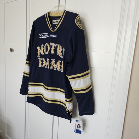 NWT: Notre Dame hockey jersey size S - Picture 15 of 16